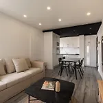 Breeze Apartment By Olala Homes